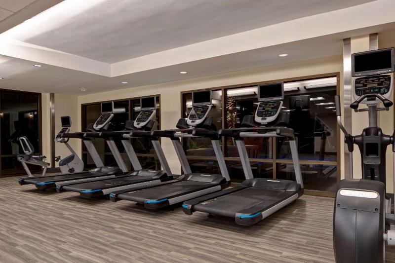 Hampton Inn & Suites San Antonio Riverwalk - image 13