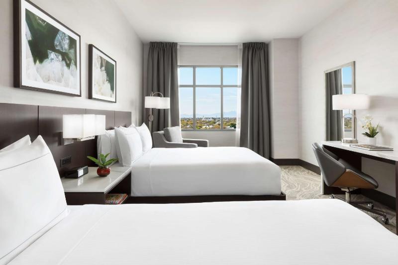 DoubleTree by Hilton Tucson Downtown Convention Center - image 32