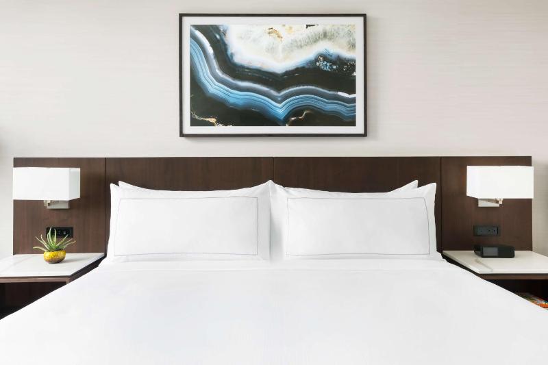 King Room image 4
