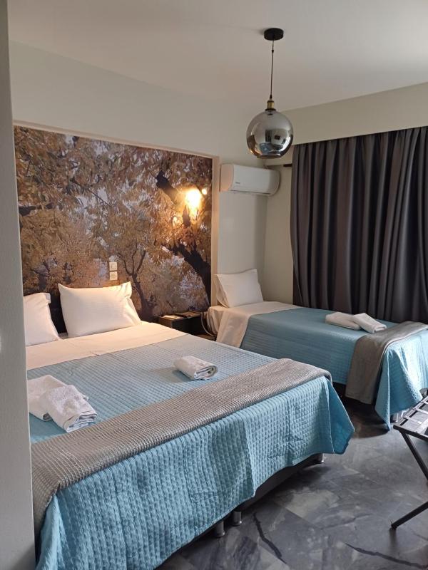 Superior Twin Room with Sea View image 4