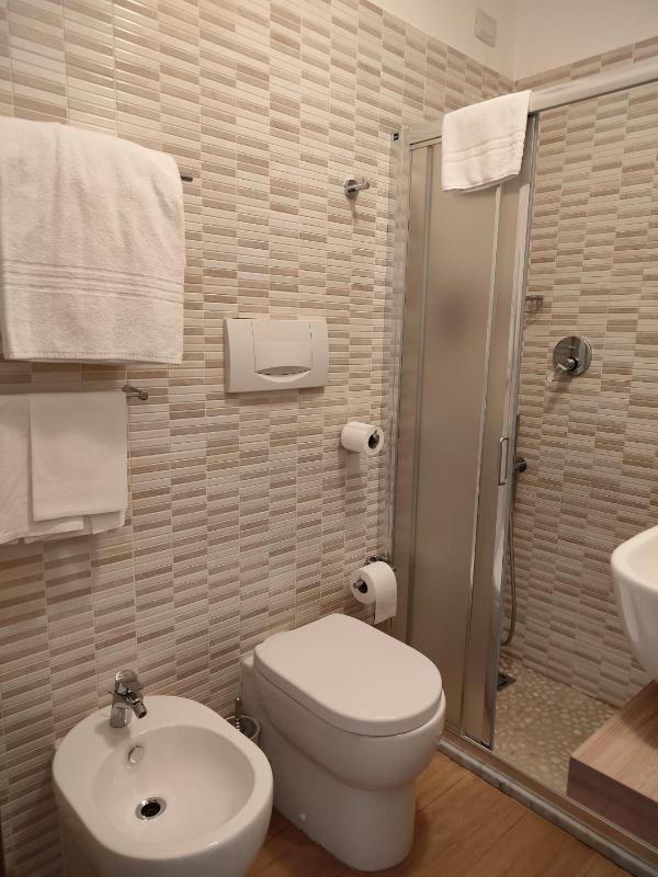 Single Room with Balcony image 4