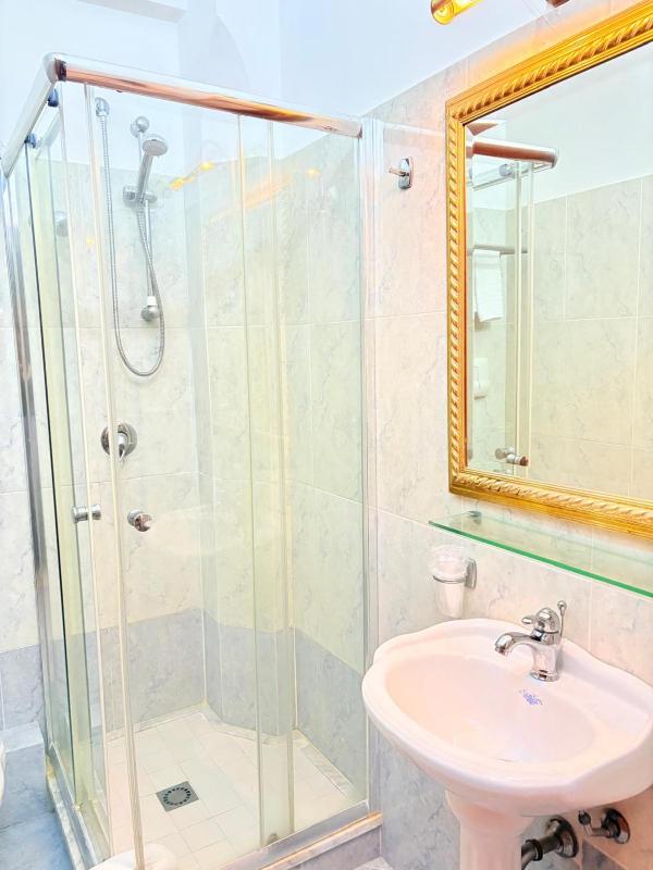 Triple Room image 3