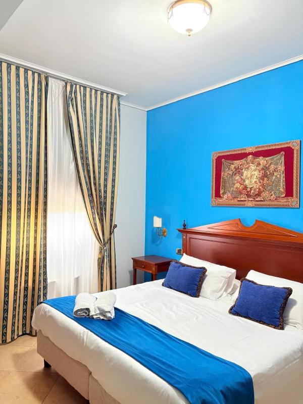 Superior Double Room image 4