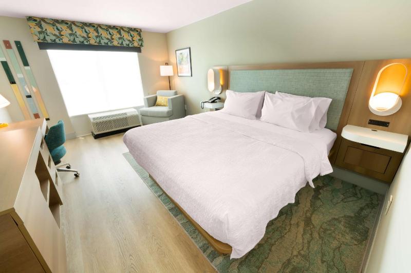 King Room image 3