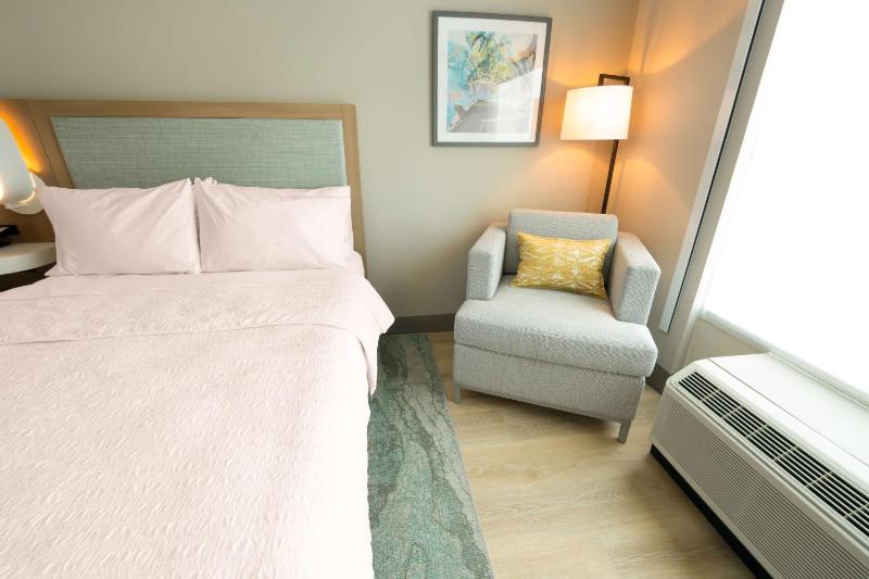 Hampton Inn by Hilton St. Augustine Downtown Historic District - image 7