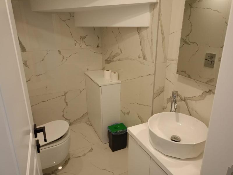 Three-Bedroom Apartment with Sea View image 3
