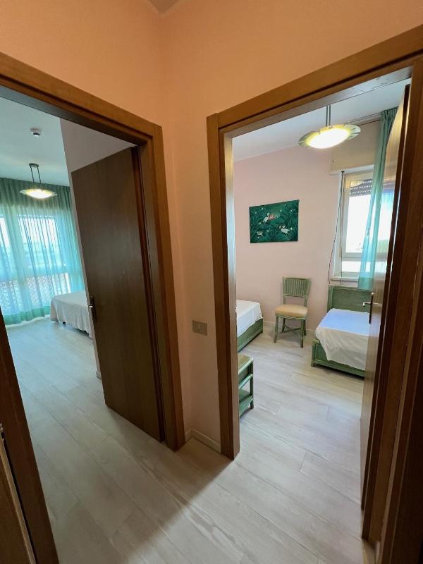 Family Room image 4