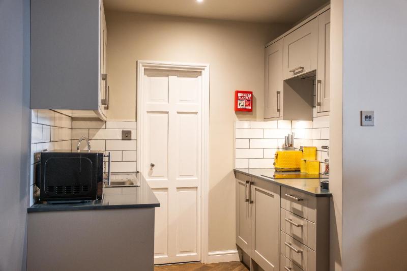 One-Bedroom Apartment (2 Adults + 2 Children) image 4