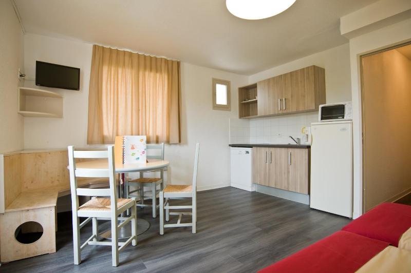 One-Bedroom Apartment image 1