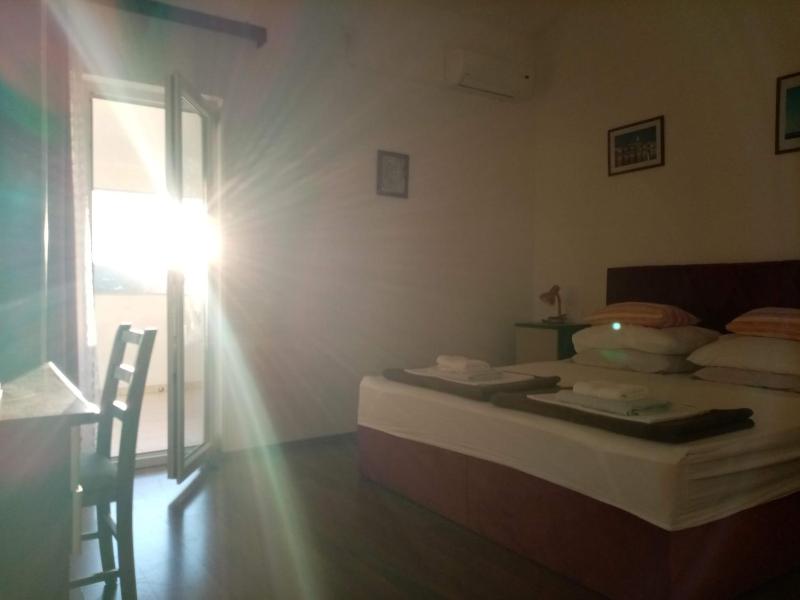 One-Bedroom Apartment with Terrace and Sea View image 2