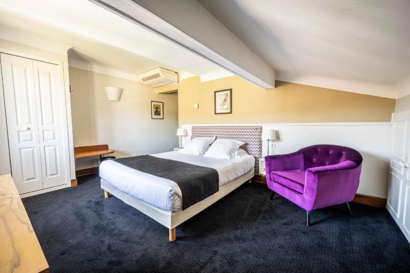 Double Room image 2