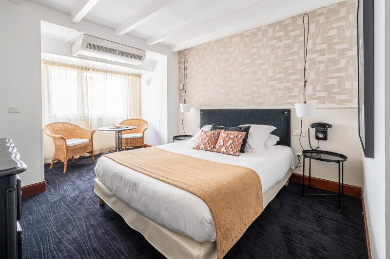 Superior Double Room image 2