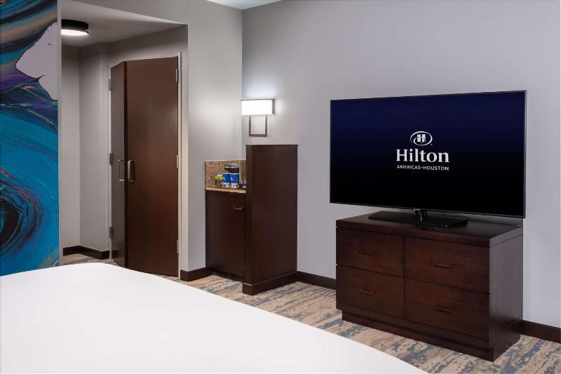 King Room image 3