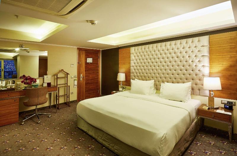 Junior Suite image 3