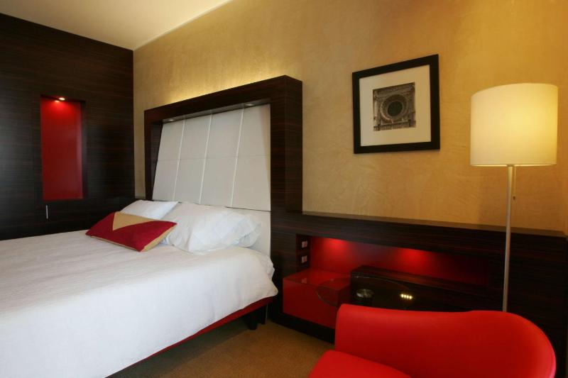 King Room image 1