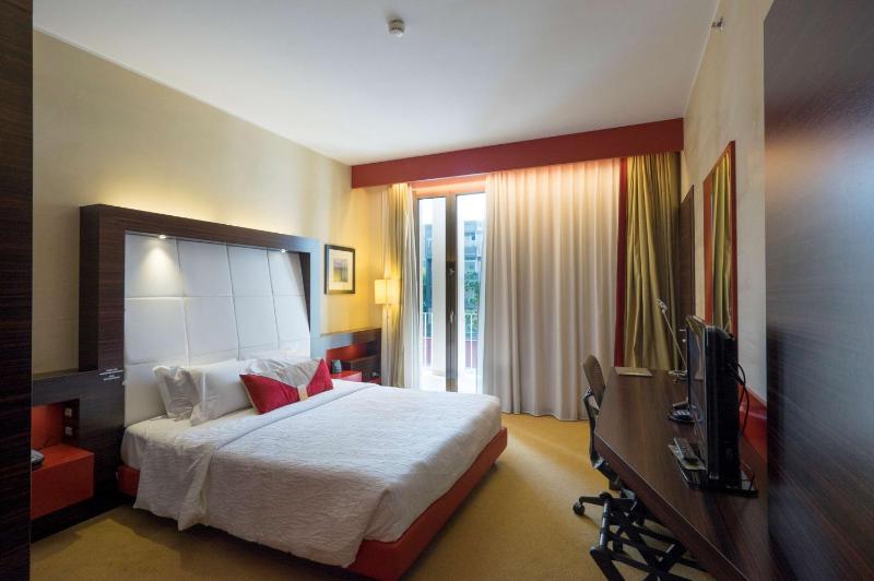 King Room - Mobility Accessible  image 4