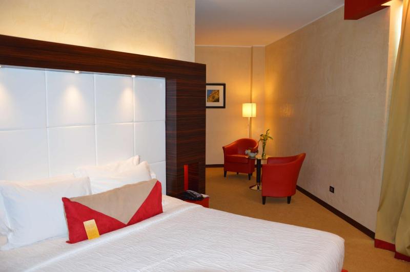 Junior Suite image 3