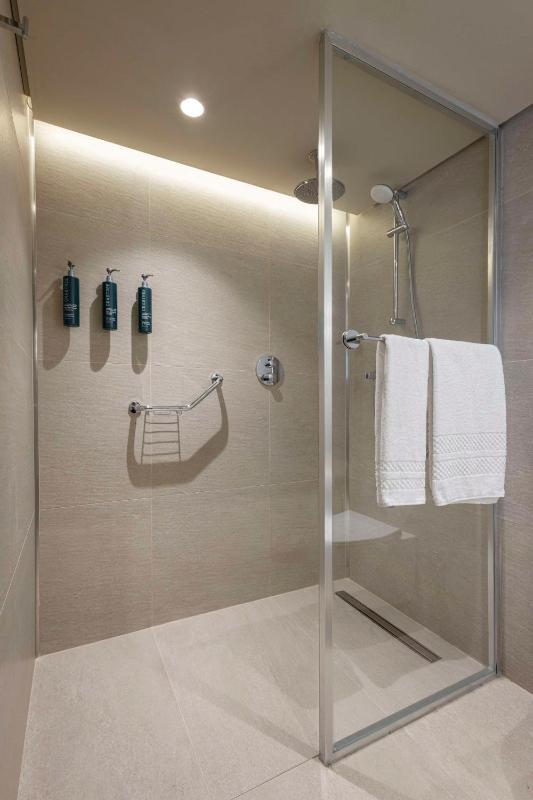 Executive King Room with Sea View image 3