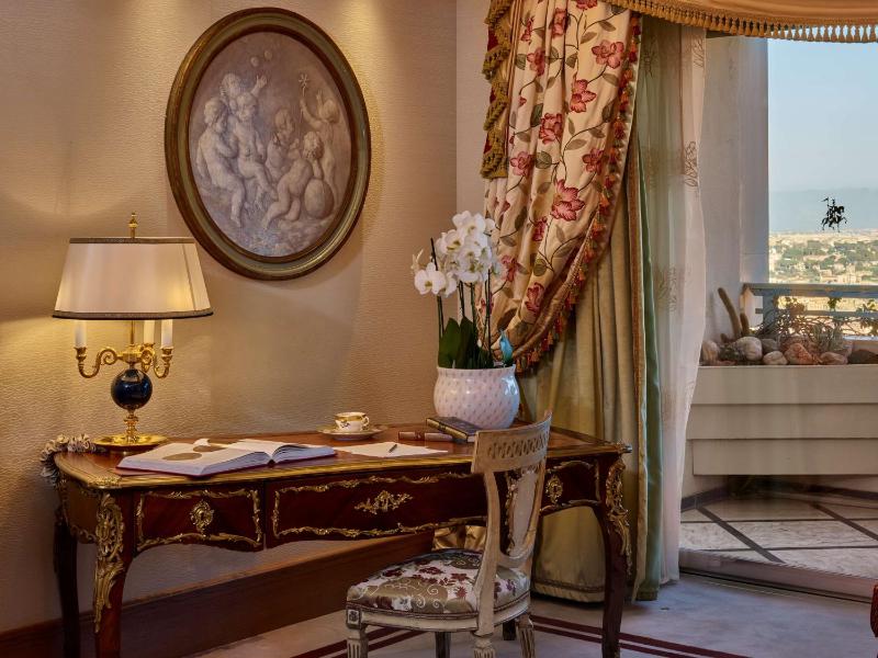 Premium Suite with City View image 1