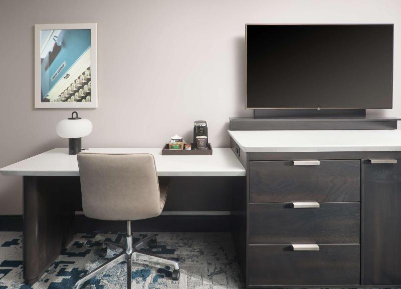 King Room image 1