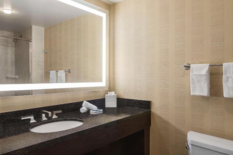 King Room image 2