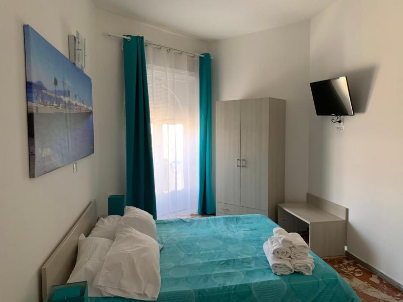 Double Room image 2