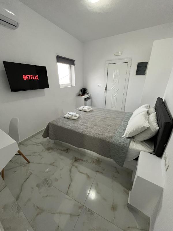 Superior Double Room image 1