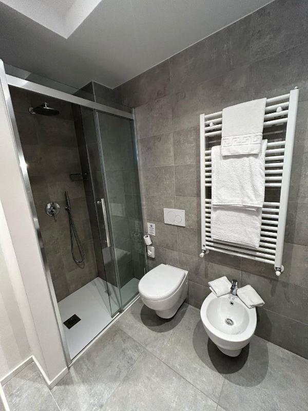 Villa San Zeno Rooms - image 8