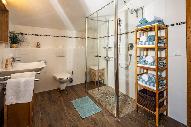 Three-Bedroom House image 4