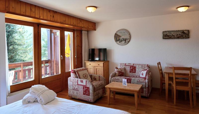 Superior Apartment image 3