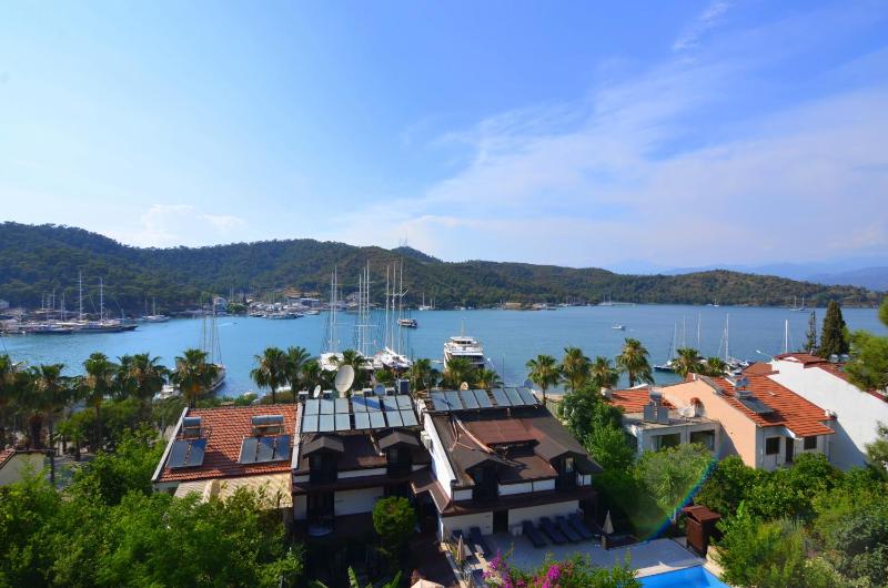 Royalis Boutique Suites - image 18