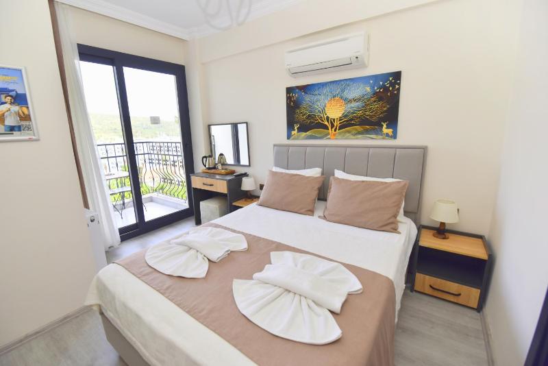 Royalis Boutique Suites - image 38