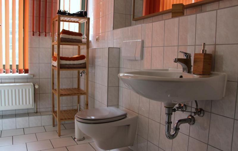 Comfort Apartment - Kurt Schumacher Strasse 21 (1st Floor) image 3