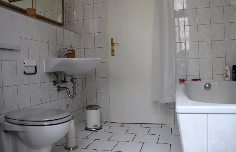 Comfort Apartment - Kurt Schumacher Strasse 21 (1st Floor) image 2
