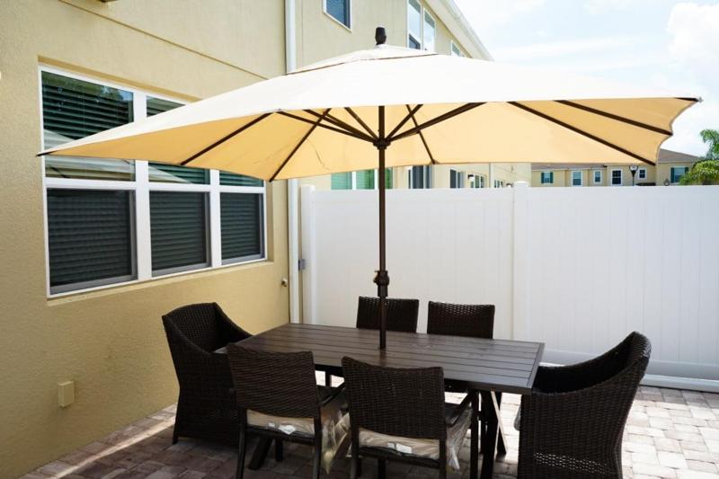 Special Offer Townhome at Compass Bay - image 24
