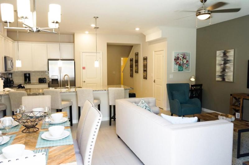 Special Offer Townhome at Compass Bay - image 36