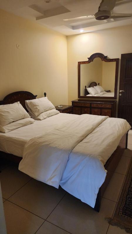 2 bedroom fully furnished Apartment - image 7