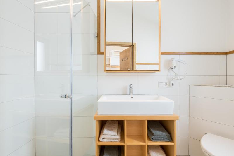 Quadruple Room with Bathroom image 2