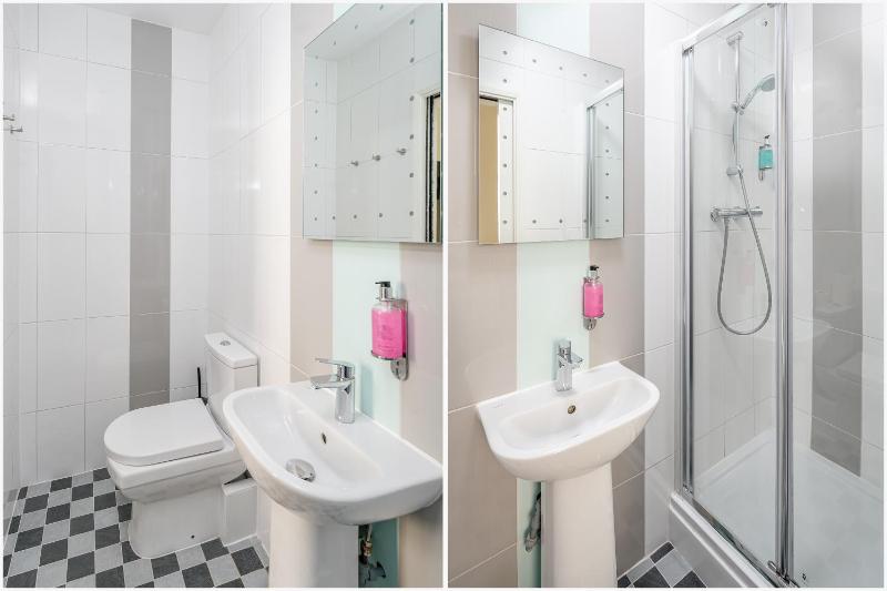 Deluxe Triple Room image 3