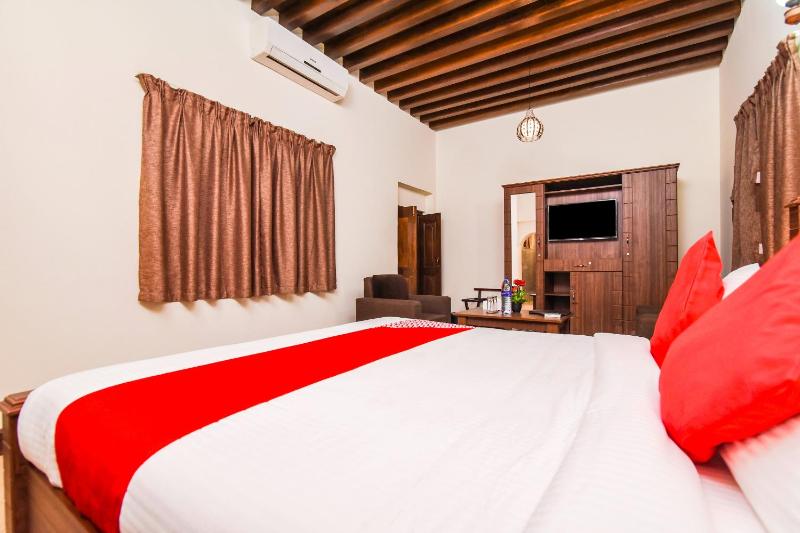 Deluxe Double Room image 2