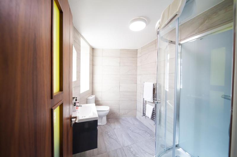 Standard Single Room image 3