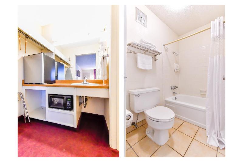 Double Room with Two Double Beds image 2