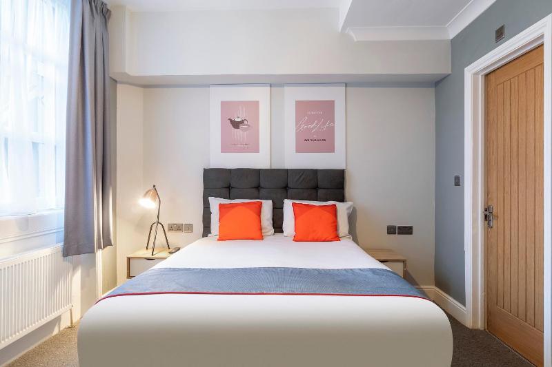 Deluxe Double Room image 4