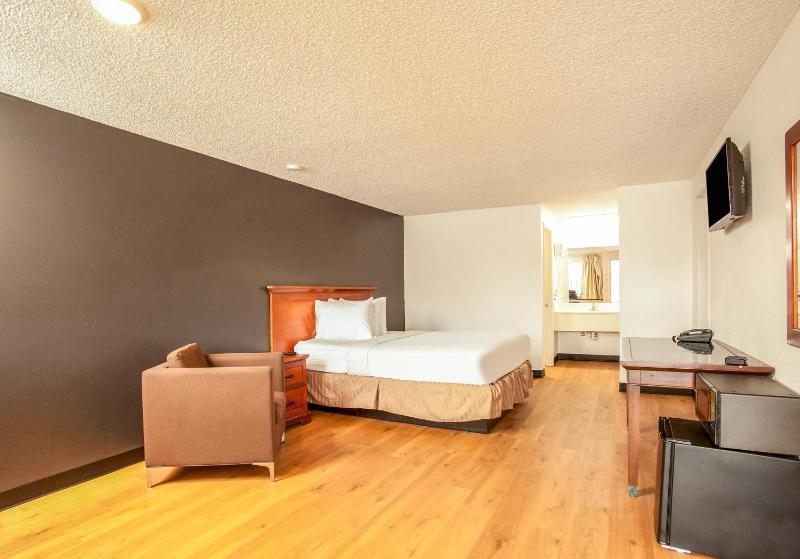 Premium Queen Bed image 4