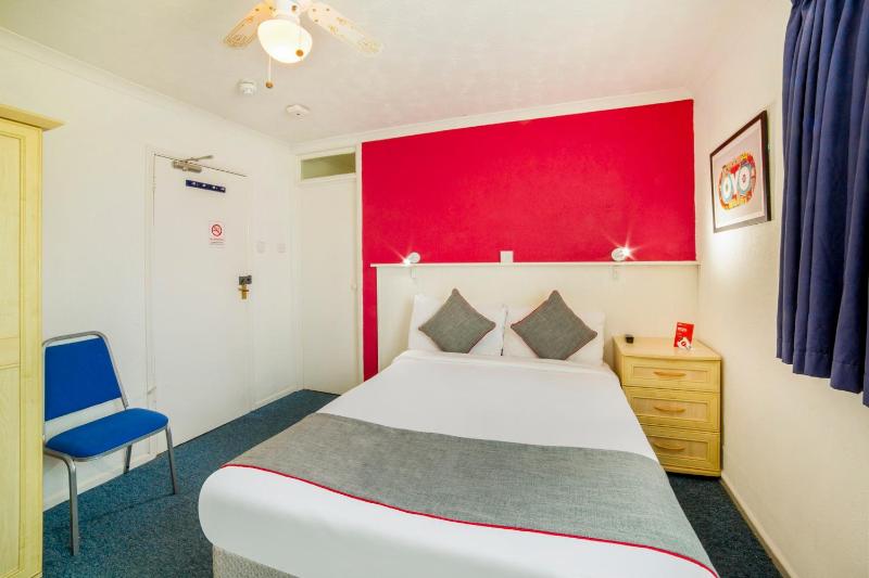 Double Room with Sea View image 4