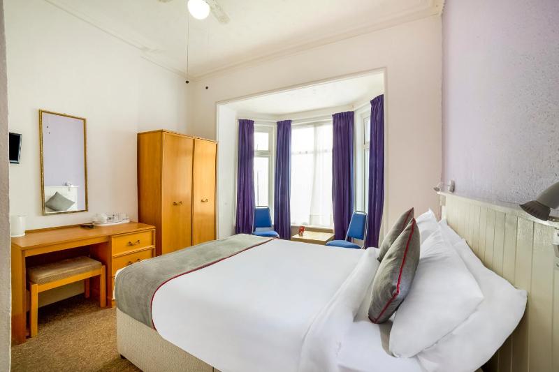Deluxe Double Room with Sea View image 4