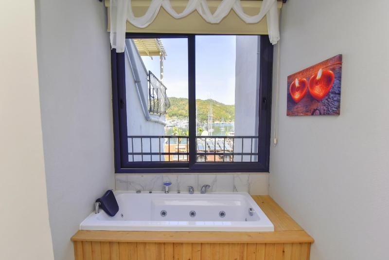 Royalis Boutique Suites - image 34