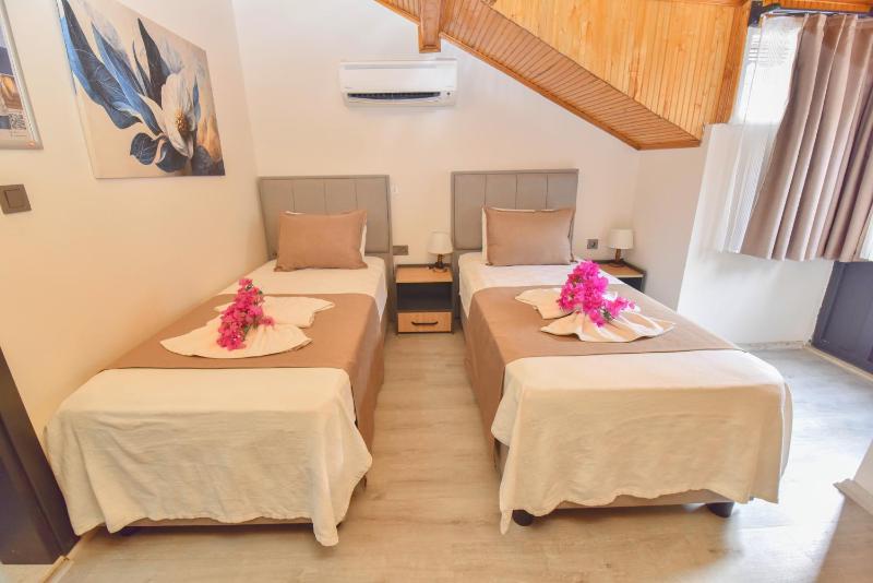 Royalis Boutique Suites - image 36
