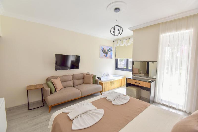 Royalis Boutique Suites - image 47