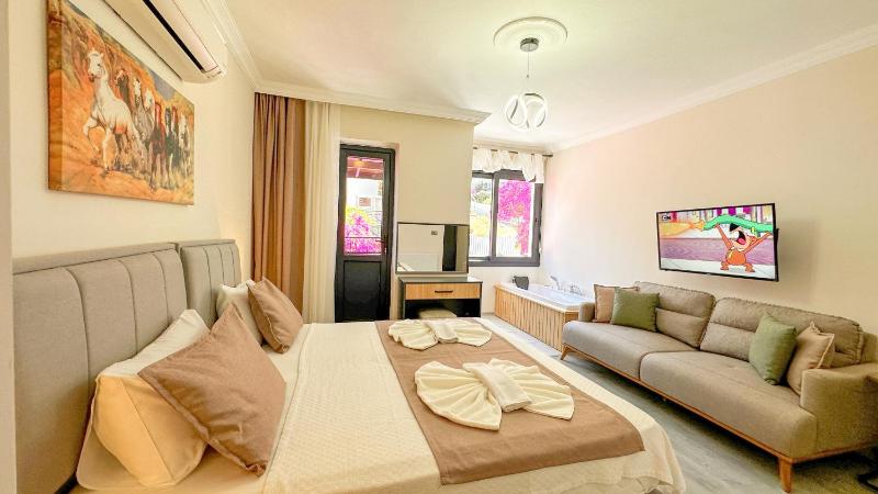 Royalis Boutique Suites - image 43